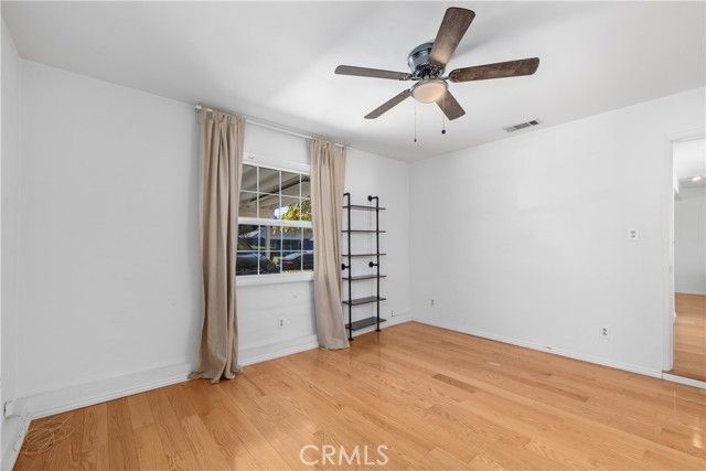 17419 Leadwell, Los Angeles, CA 91406