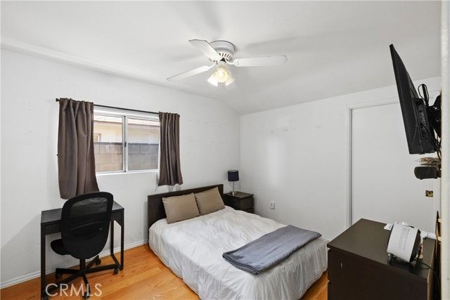 17419 Leadwell, Los Angeles, CA 91406