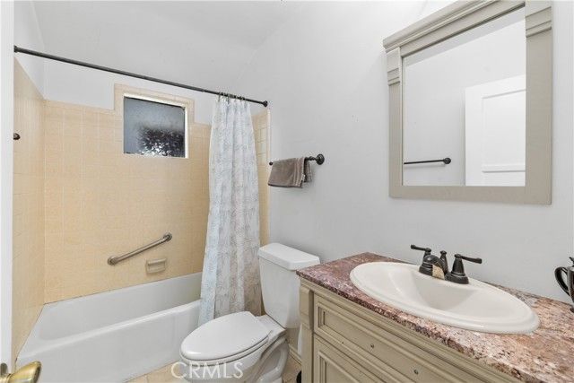 17419 Leadwell, Los Angeles, CA 91406