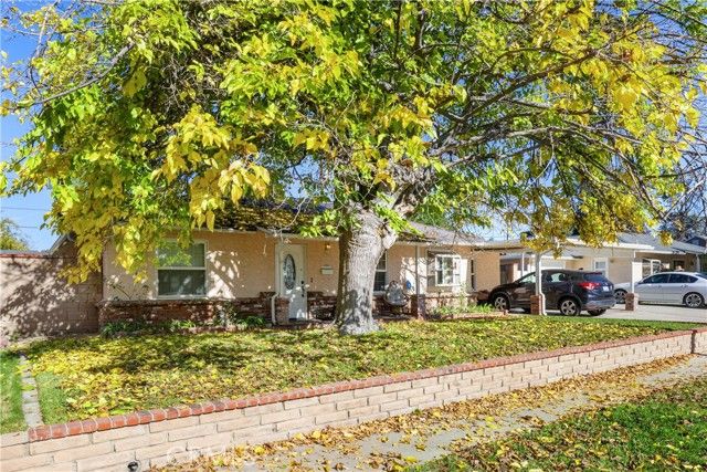 17419 Leadwell, Los Angeles, CA 91406