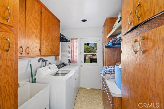 17419 Leadwell, Los Angeles, CA 91406