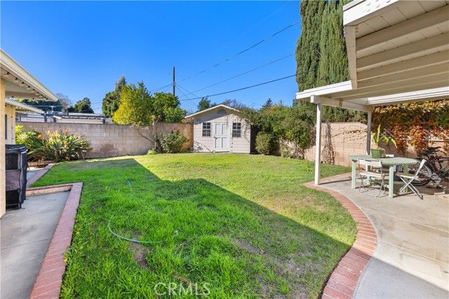 17419 Leadwell, Los Angeles, CA 91406