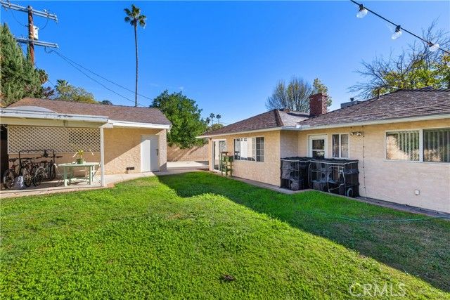17419 Leadwell, Los Angeles, CA 91406