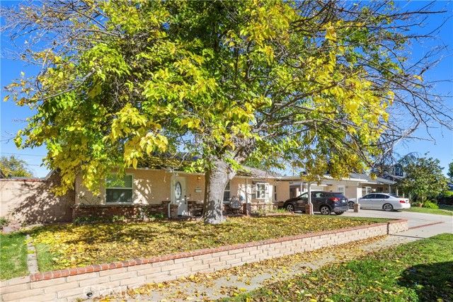 17419 Leadwell, Los Angeles, CA 91406