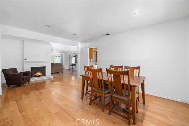 17419 Leadwell, Los Angeles, CA 91406