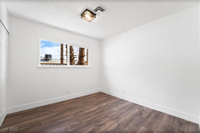 4312 Chrysalis Drive, Las Vegas, NV 89121