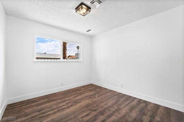 4312 Chrysalis Drive, Las Vegas, NV 89121