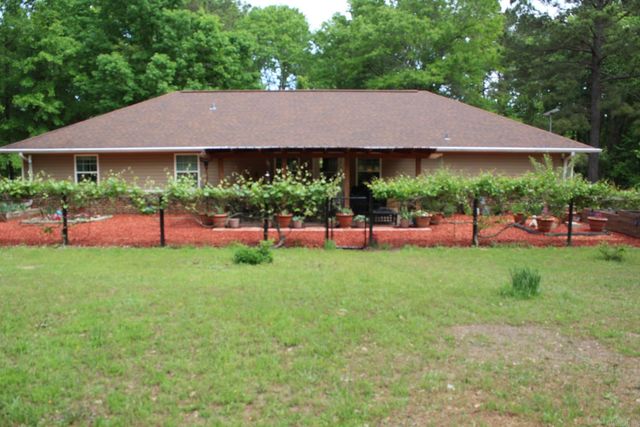219 Hempstead 345, Nashville, AR 71852