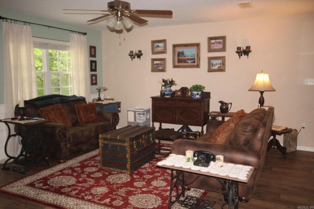 219 Hempstead 345, Nashville, AR 71852