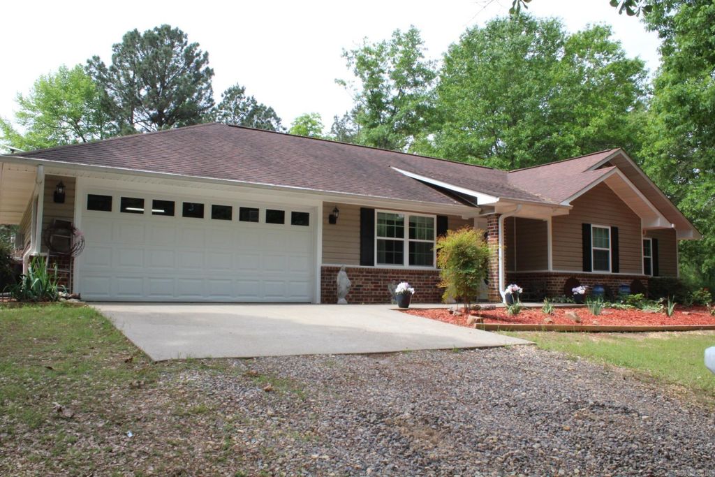 219 Hempstead 345, Nashville, AR 71852