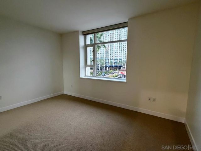 700 W Harbor Dr 404, San Diego, CA 92101