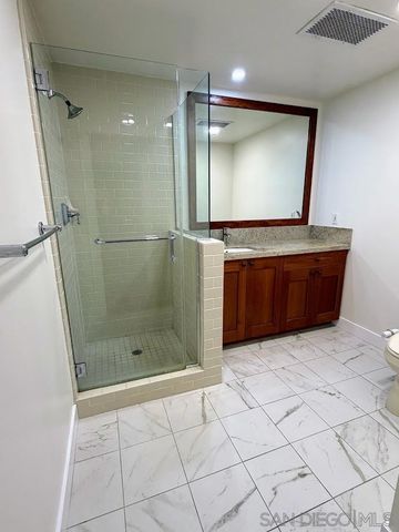 700 W Harbor Dr 404, San Diego, CA 92101