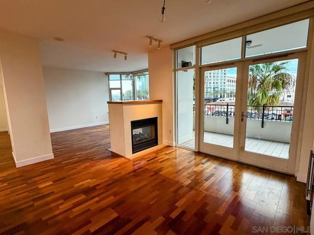 700 W Harbor Dr 404, San Diego, CA 92101