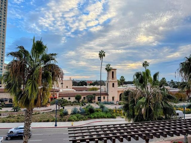 700 W Harbor Dr 404, San Diego, CA 92101