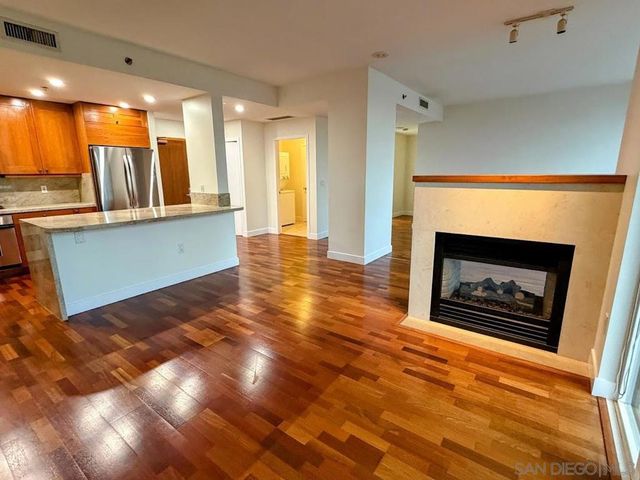 700 W Harbor Dr 404, San Diego, CA 92101