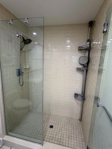 700 W Harbor Dr 404, San Diego, CA 92101