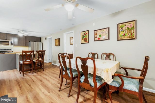 2 HOLLY DR, Medford, NJ 08055