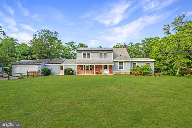 2 HOLLY DR, Medford, NJ 08055