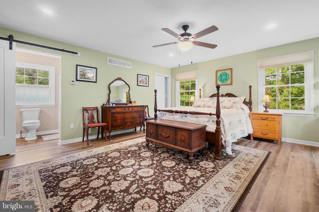 2 HOLLY DR, Medford, NJ 08055