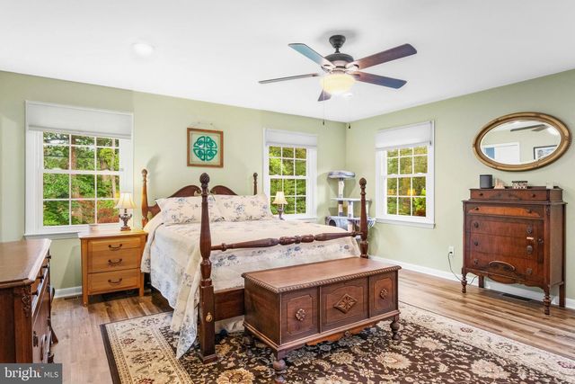 2 HOLLY DR, Medford, NJ 08055
