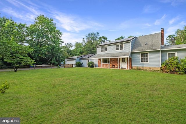2 HOLLY DR, Medford, NJ 08055