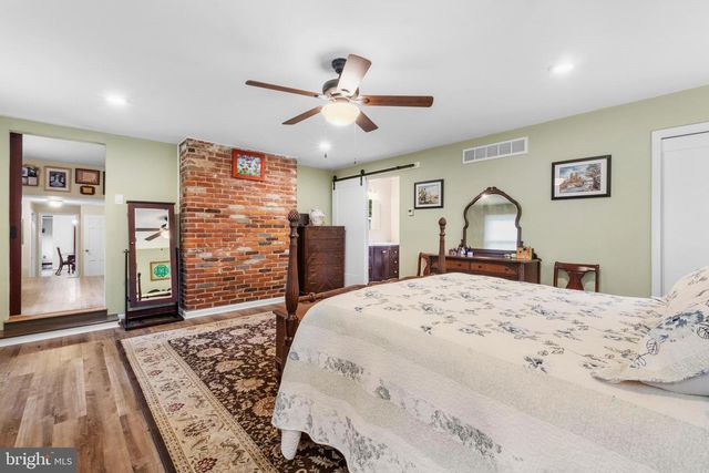 2 HOLLY DR, Medford, NJ 08055