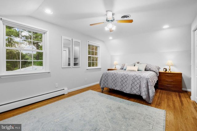 2 HOLLY DR, Medford, NJ 08055