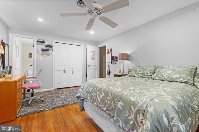 2 HOLLY DR, Medford, NJ 08055