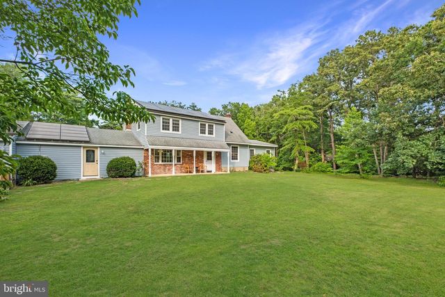 2 HOLLY DR, Medford, NJ 08055