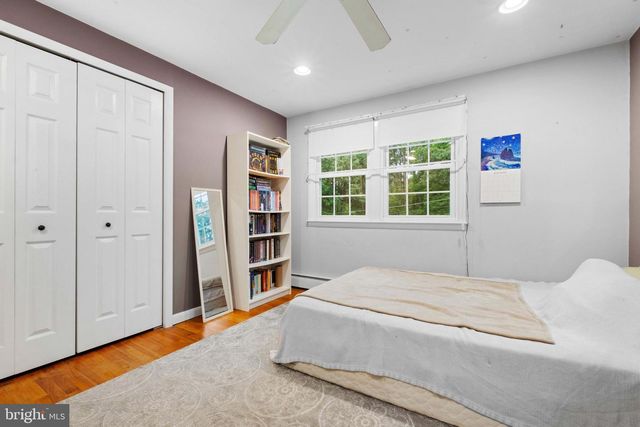 2 HOLLY DR, Medford, NJ 08055