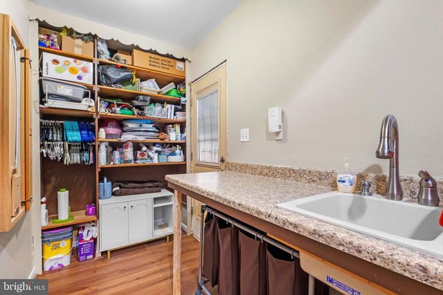 2 HOLLY DR, Medford, NJ 08055