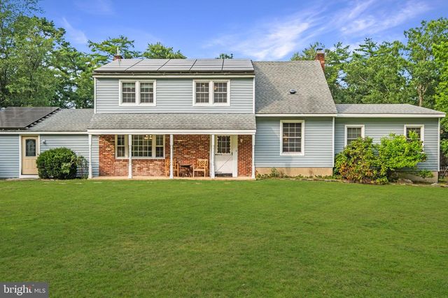 2 HOLLY DR, Medford, NJ 08055
