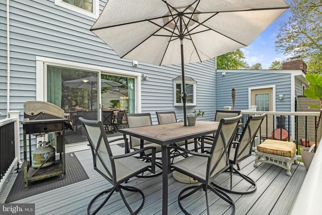 2 HOLLY DR, Medford, NJ 08055