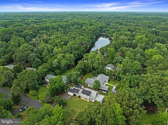 2 HOLLY DR, Medford, NJ 08055