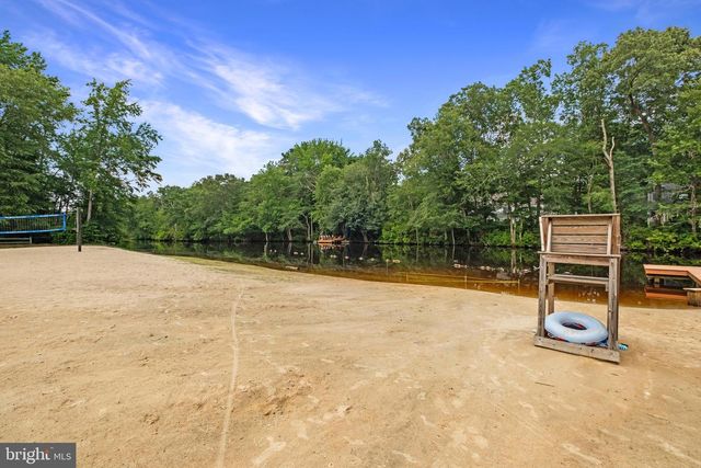 2 HOLLY DR, Medford, NJ 08055