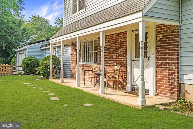 2 HOLLY DR, Medford, NJ 08055