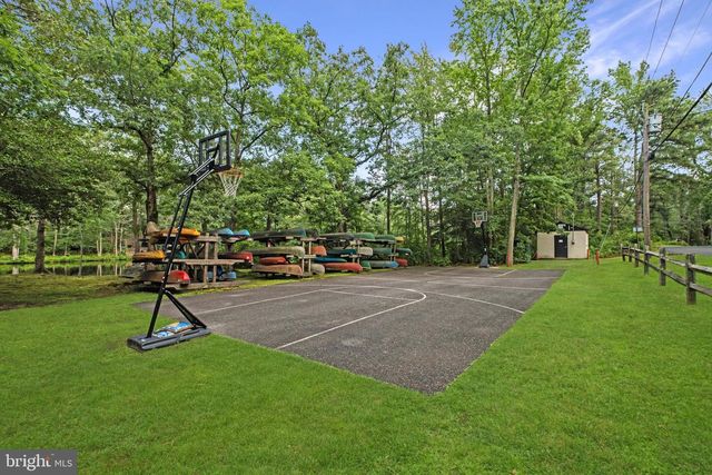 2 HOLLY DR, Medford, NJ 08055