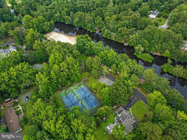 2 HOLLY DR, Medford, NJ 08055