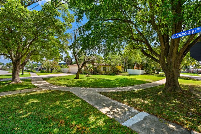 844 Anchorage Drive, North Palm Beach, FL 33408