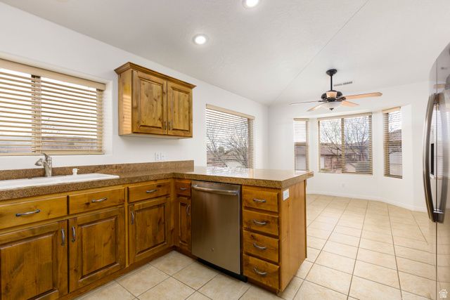 2072 S LEGACY DR, St. George, UT 84770