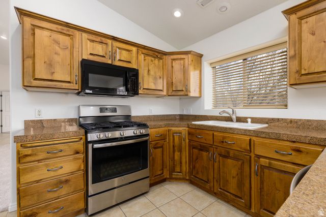 2072 S LEGACY DR, St. George, UT 84770