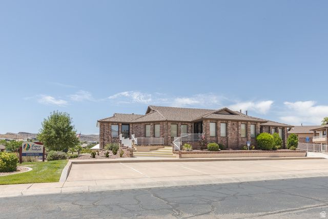 2072 S LEGACY DR, St. George, UT 84770