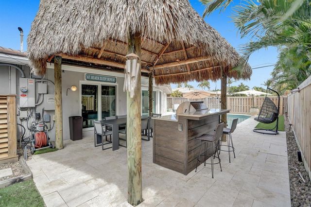 470 SE 4th Court, Pompano Beach, FL 33060
