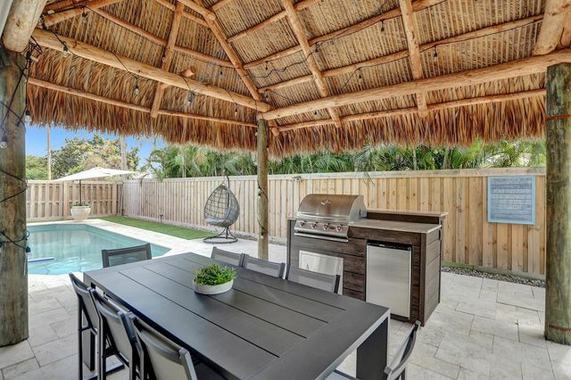 470 SE 4th Court, Pompano Beach, FL 33060