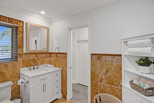 470 SE 4th Court, Pompano Beach, FL 33060