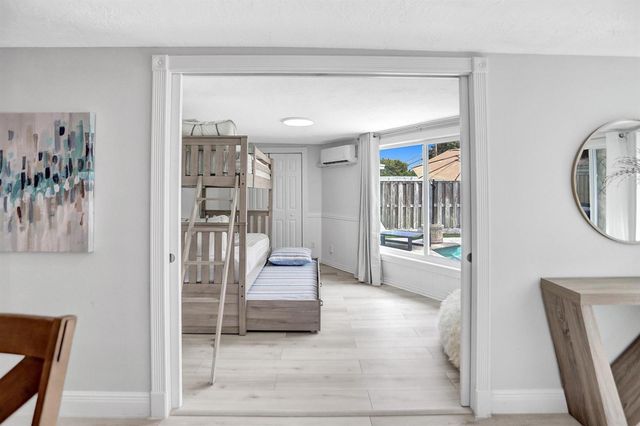 470 SE 4th Court, Pompano Beach, FL 33060