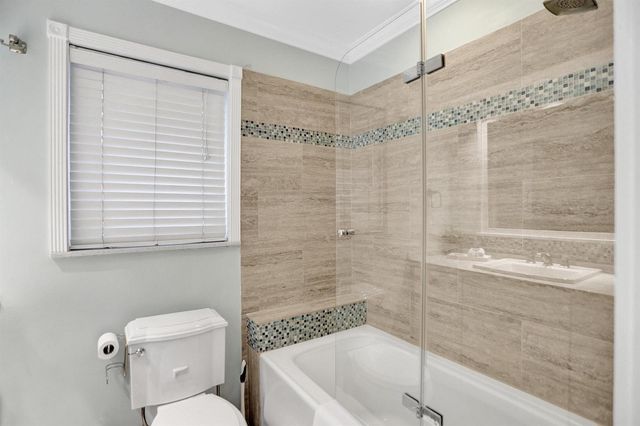 470 SE 4th Court, Pompano Beach, FL 33060