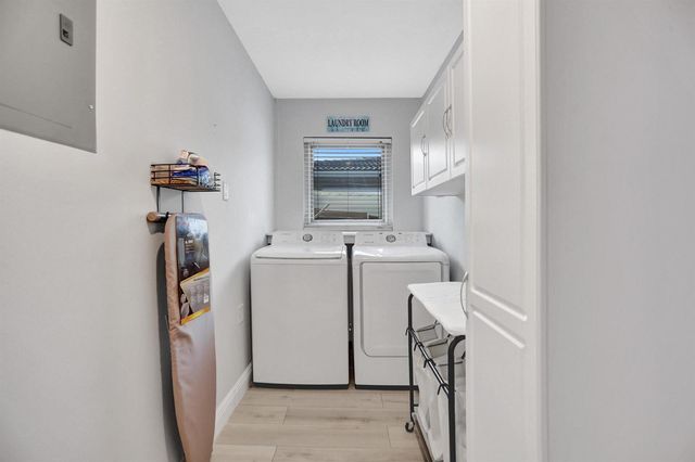 470 SE 4th Court, Pompano Beach, FL 33060
