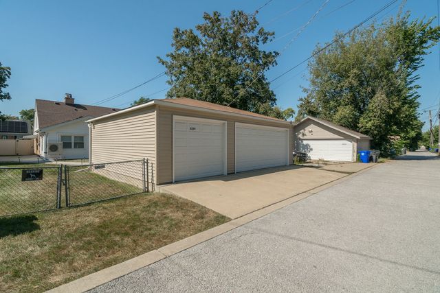 4239 Custer Avenue, Lyons, IL 60534