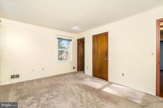 15 HERITAGE WAY, Lawrence Township, NJ 08648